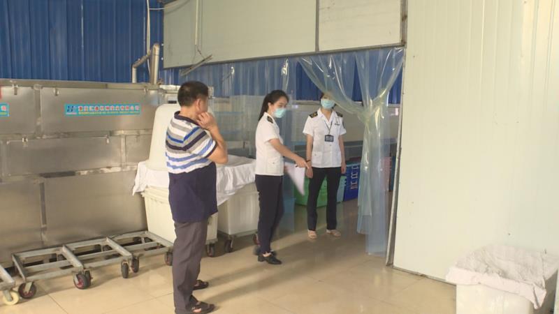 检查组对区内4家餐饮具集中消毒服务单位的整改情况进行了全覆盖监督